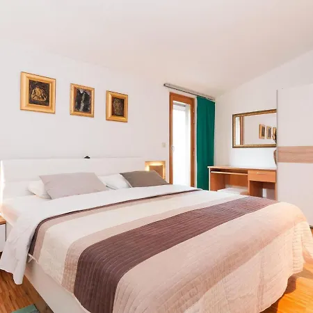 In Rovanjska With Pool & Sea Views