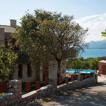 In Rovanjska With Pool & Sea Views ヤセニクセ