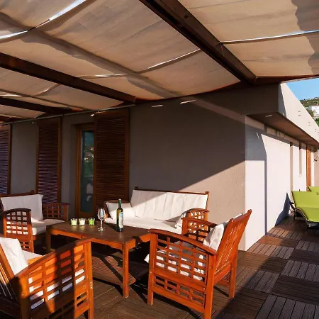 In Rovanjska With Pool & Sea Views * ヤセニクセ