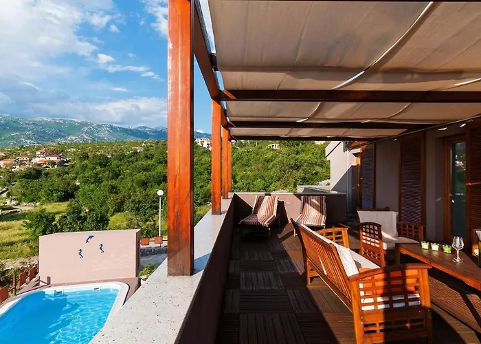 In Rovanjska With Pool & Sea Views