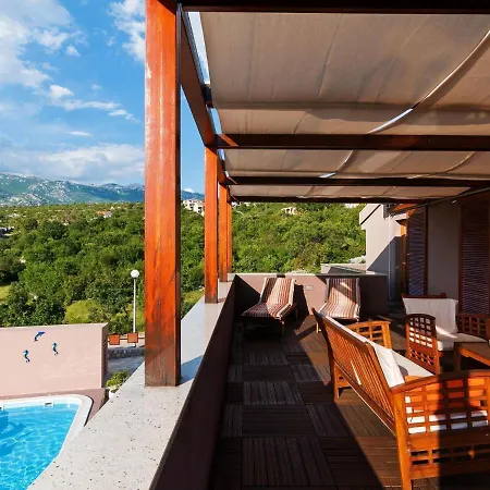 Sunset View In Rovanjska With Pool, Near Zadar