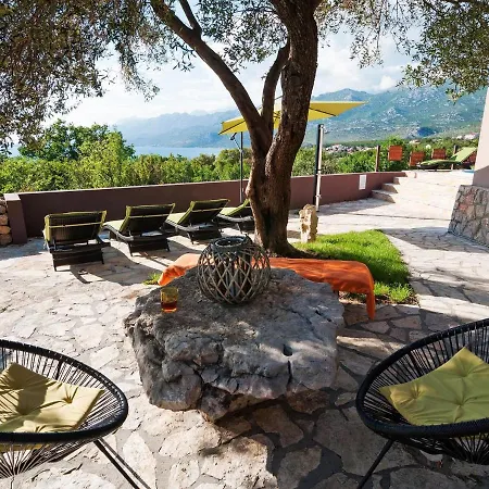 Villa Sunset View In Rovanjska With Pool, Near Zadar *