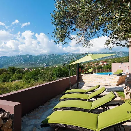 In Rovanjska With Pool & Sea Views Jasenice (Zadar)